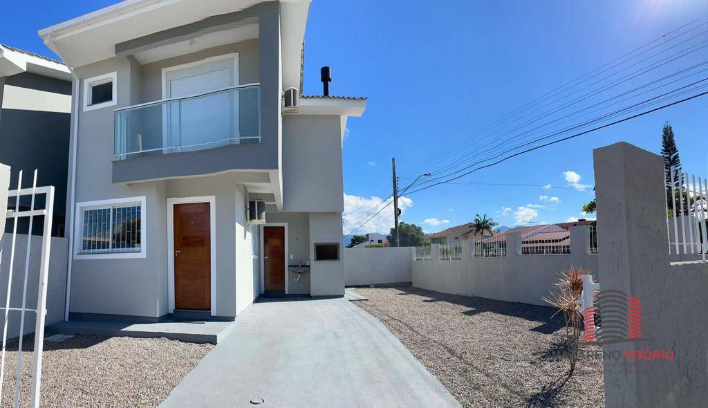 Sobrado à venda com 2 quartos, 68m² - Foto 1